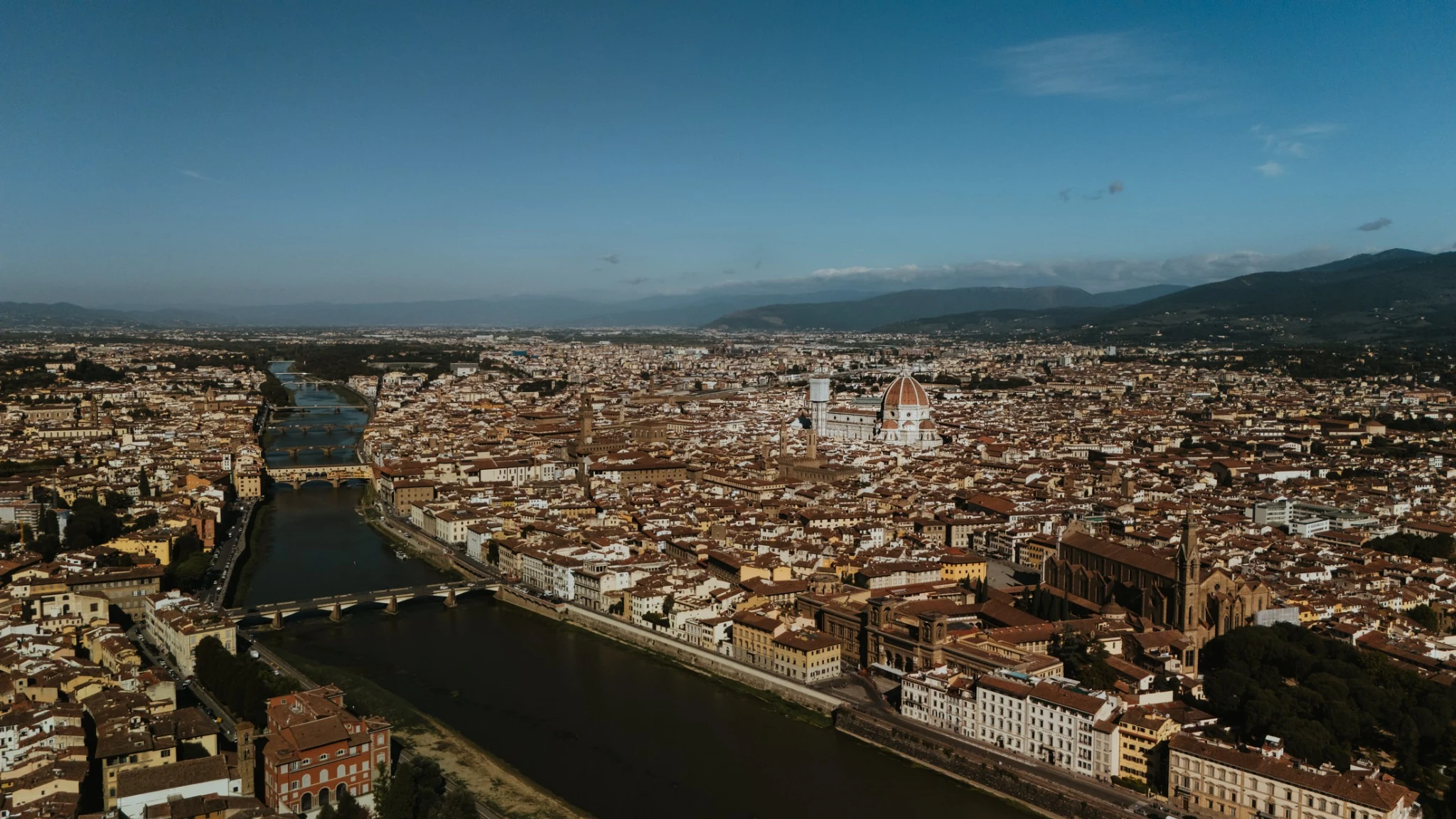 Il centro di Firenze e l’Arno visti dall’alto