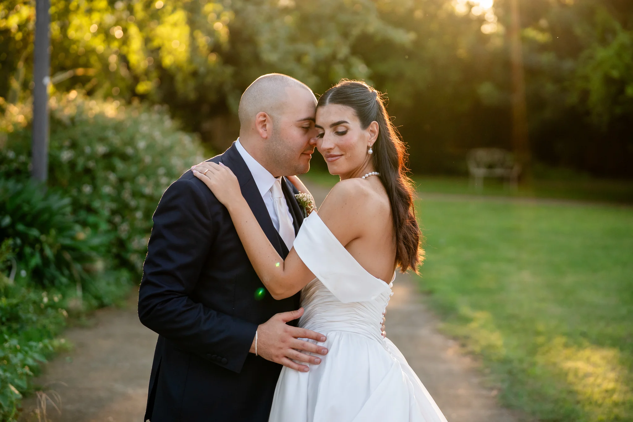 Un bacio ravvicinato di Nicoletta e Giuseppe