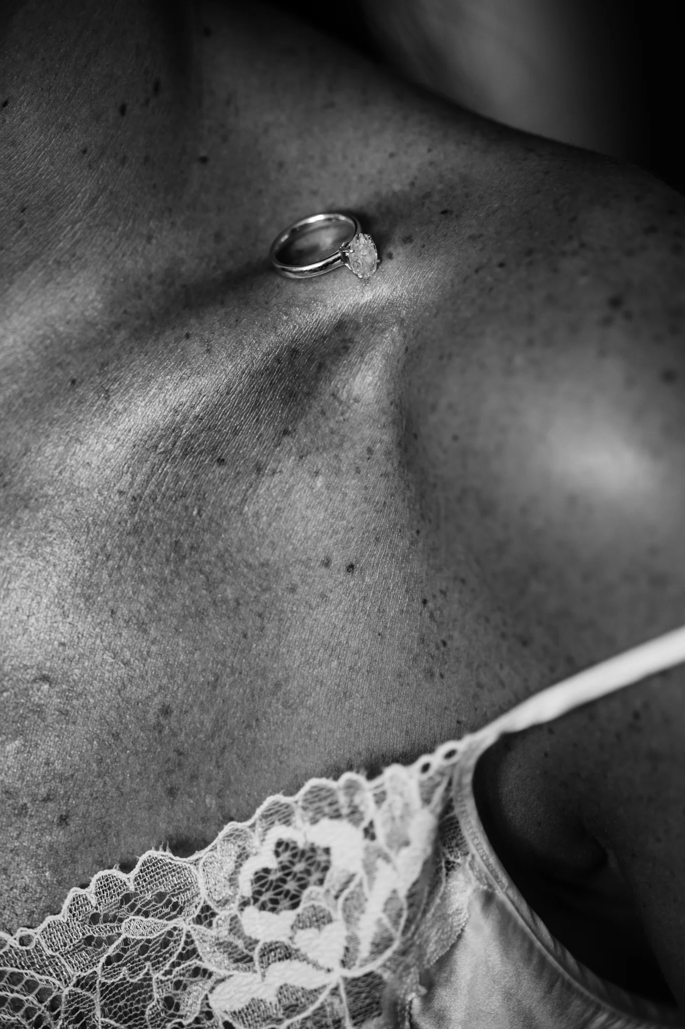 La luce sul collo della sposa, in bianco e nero