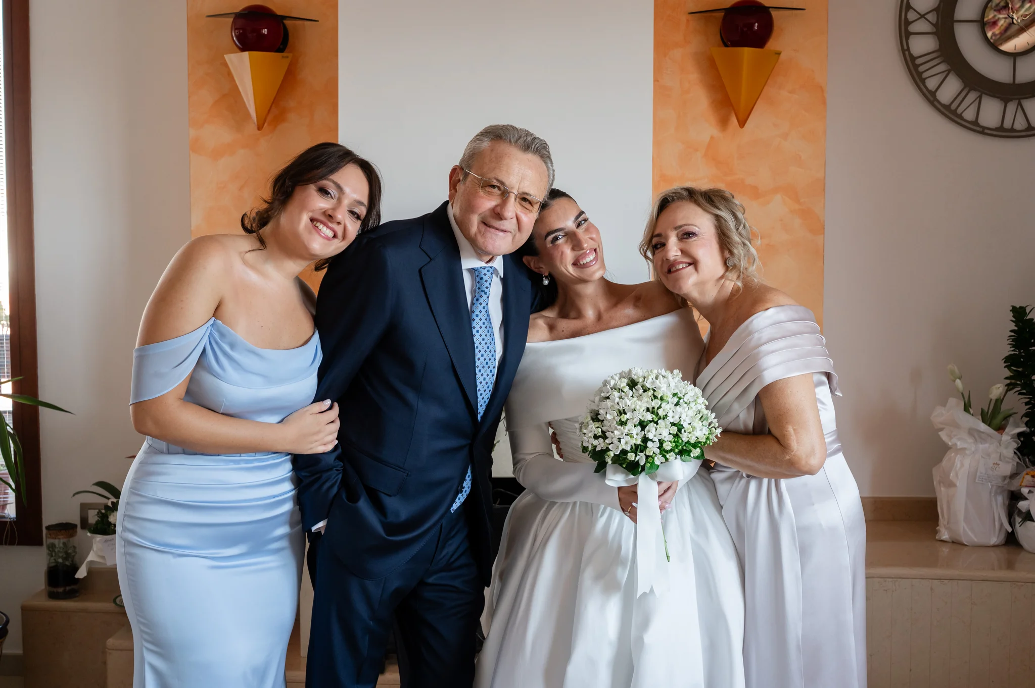 Un ritratto di famiglia prima della cerimonia