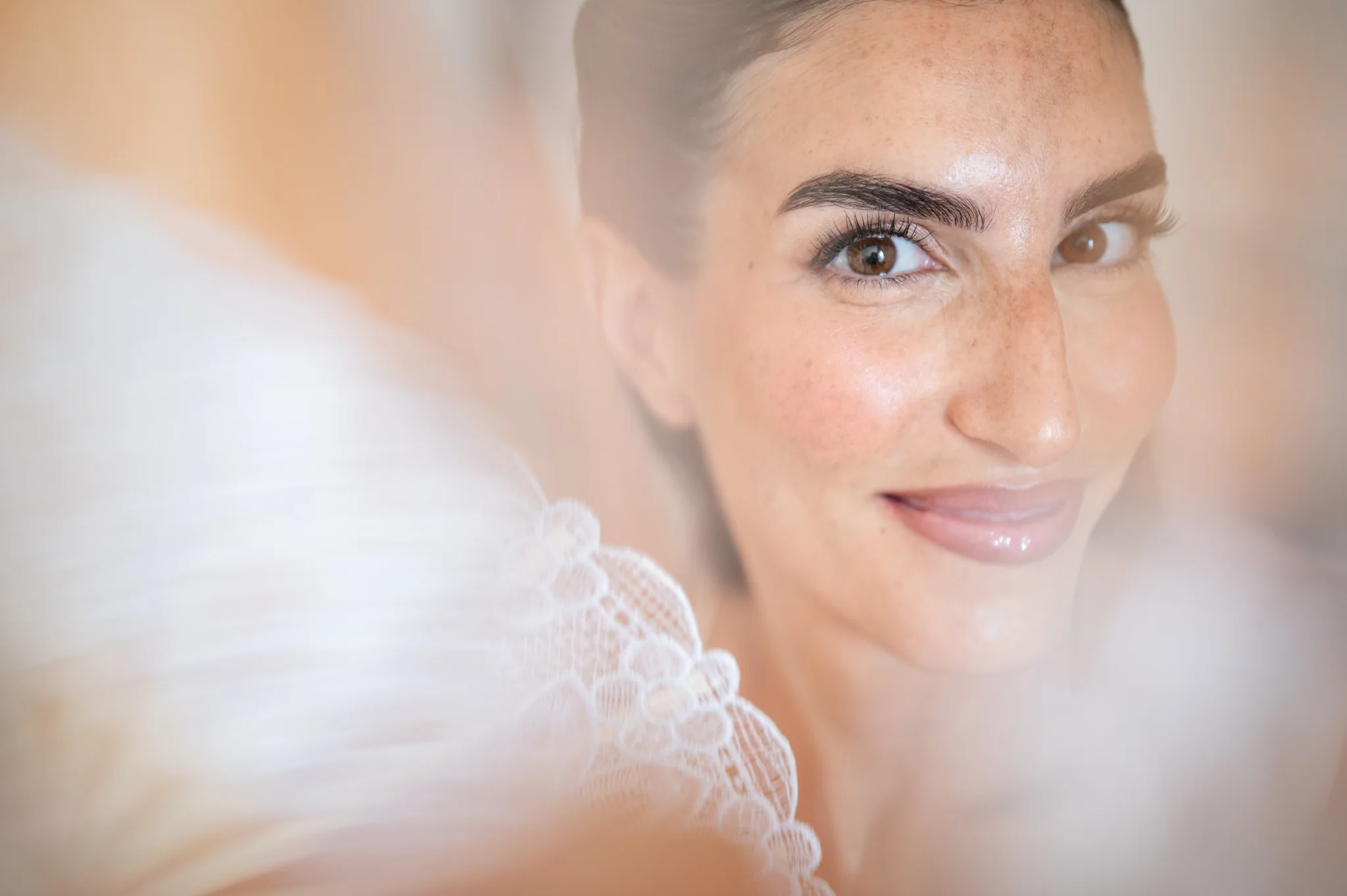 Il sorriso di Nicoletta attraverso il velo